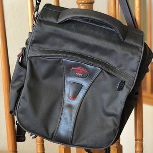 Tumi Tech messenger bag/backpack